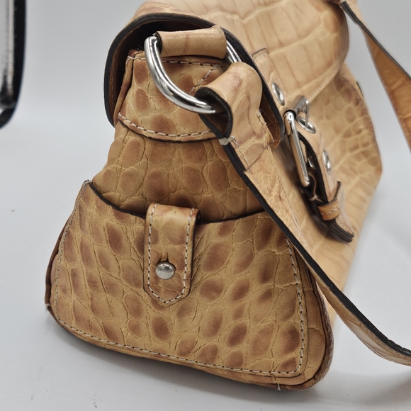 Rare Dooney & Bourke Purse Embossed Leather purse w certificate of authenticy - Picture 11 of 16